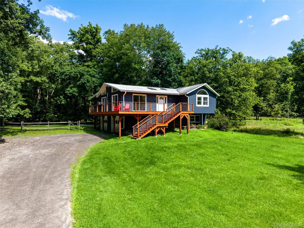 4 Munchkin Lane Woodstock, NY 12401