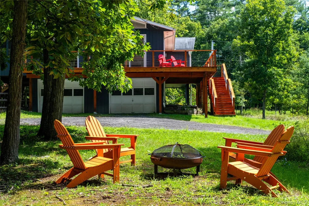 4 Munchkin Lane Woodstock, NY 12401