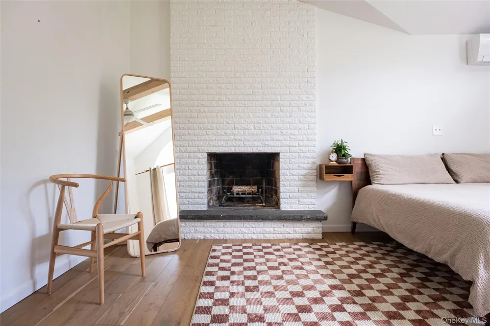4 Munchkin Lane Woodstock, NY 12401