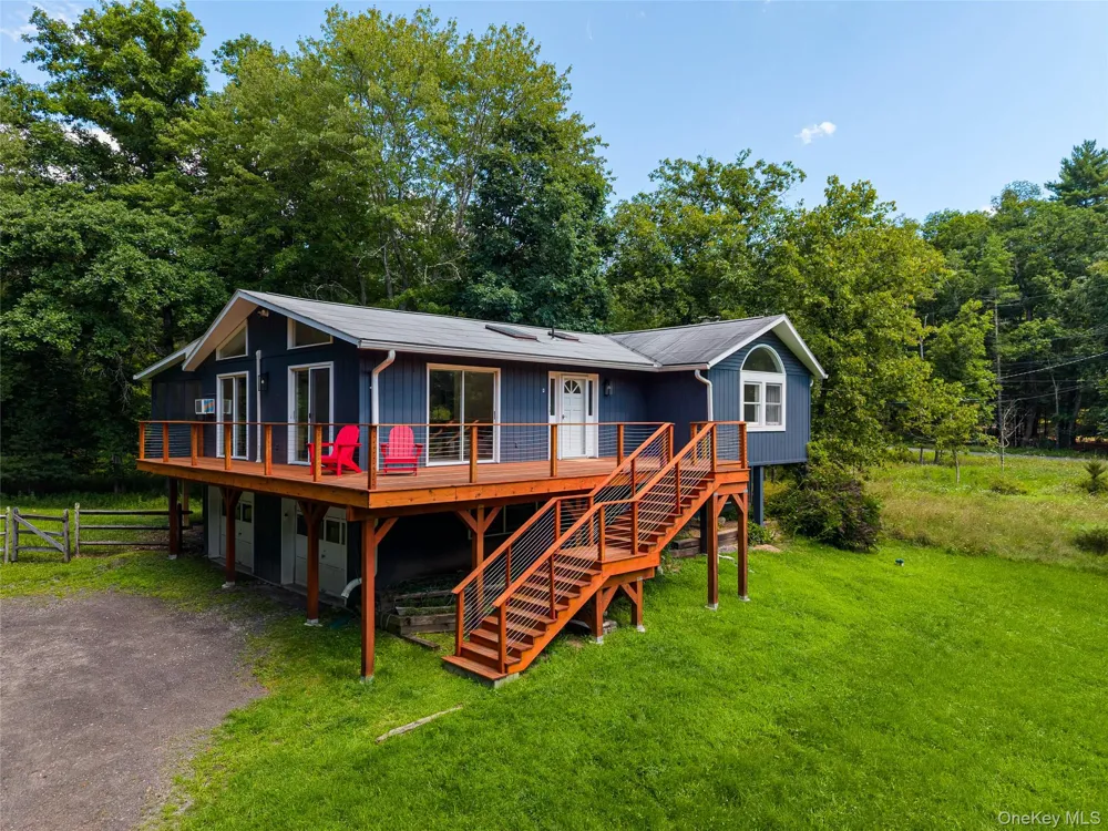 4 Munchkin Lane Woodstock, NY 12401