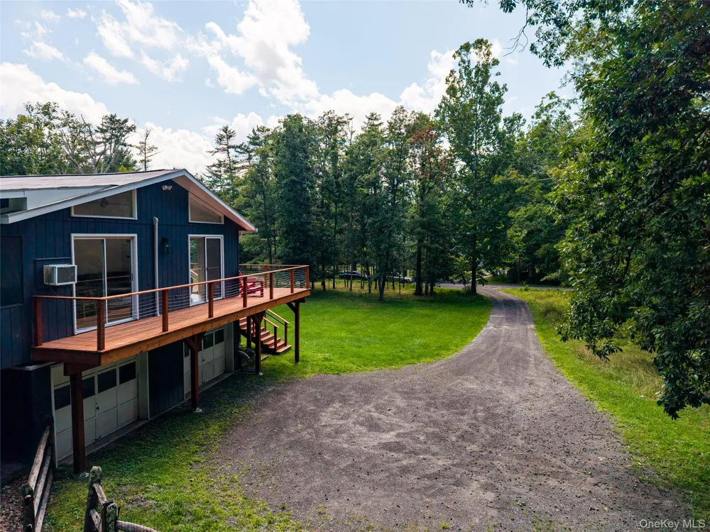 4 Munchkin Lane Woodstock, NY 12401