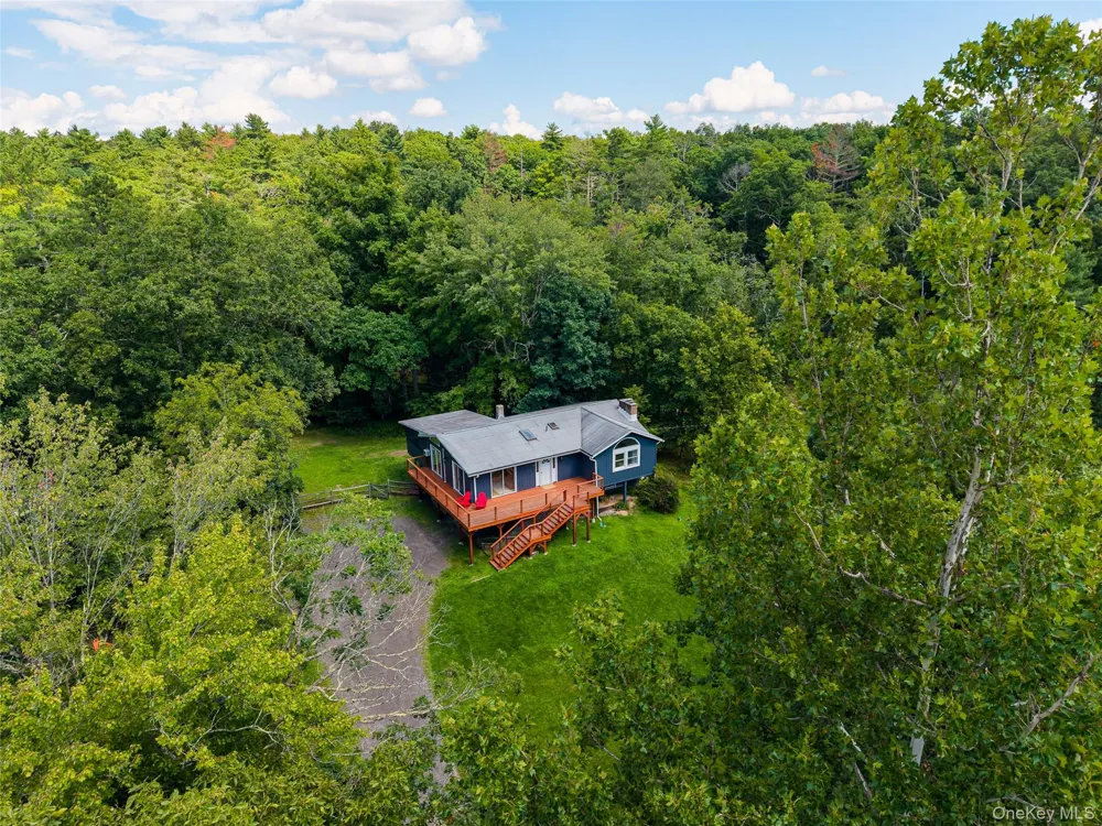 4 Munchkin Lane Woodstock, NY 12401