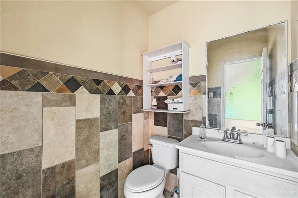 1326 Alton Boulevard Alton, TX 78573