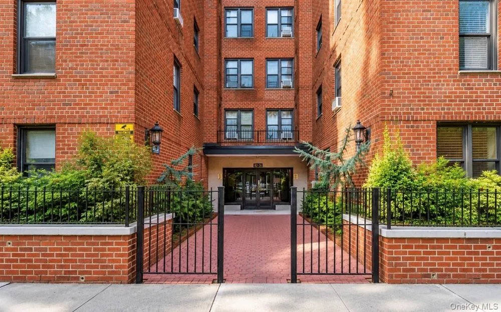37-30 83rd Street #5L Jackson Heights, NY 11372