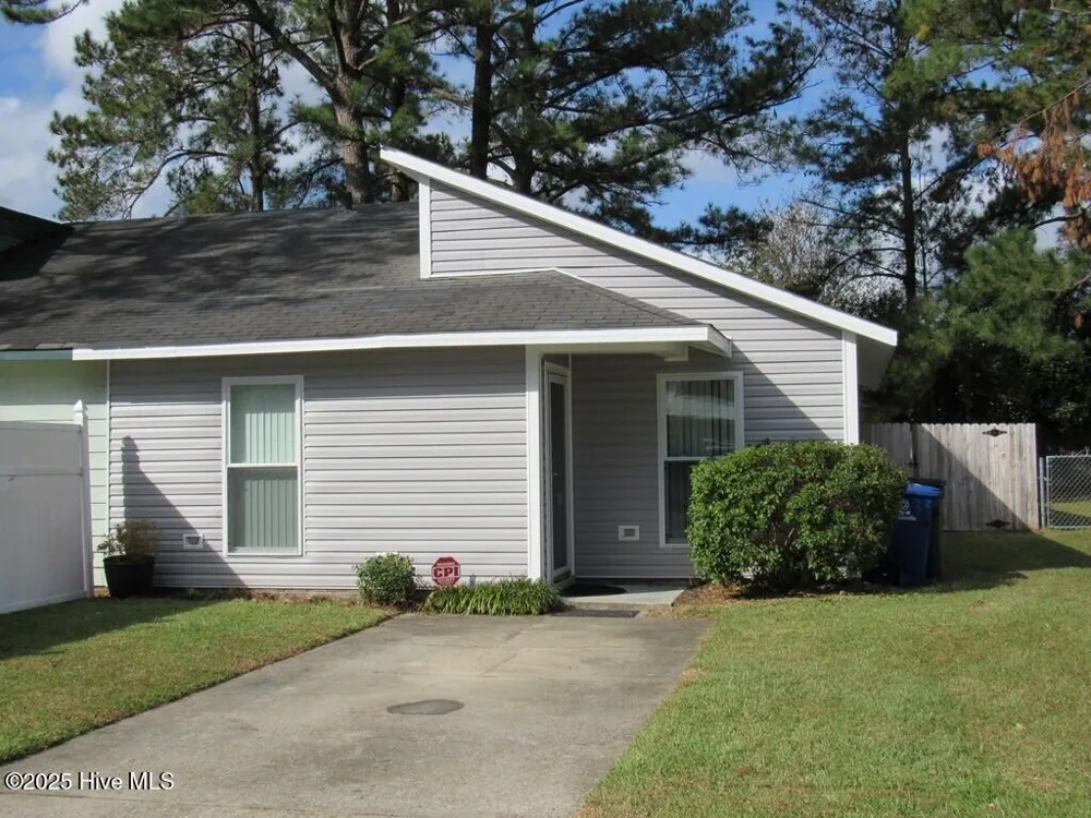 111 Village Circle Jacksonville, NC 28546