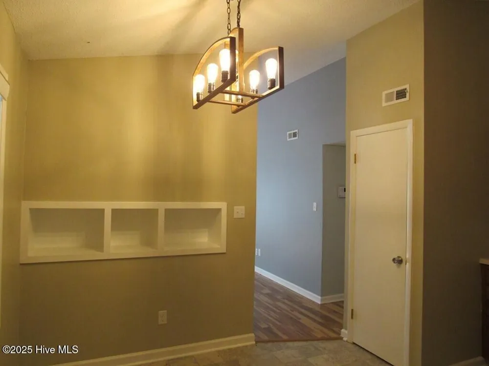 111 Village Circle Jacksonville, NC 28546