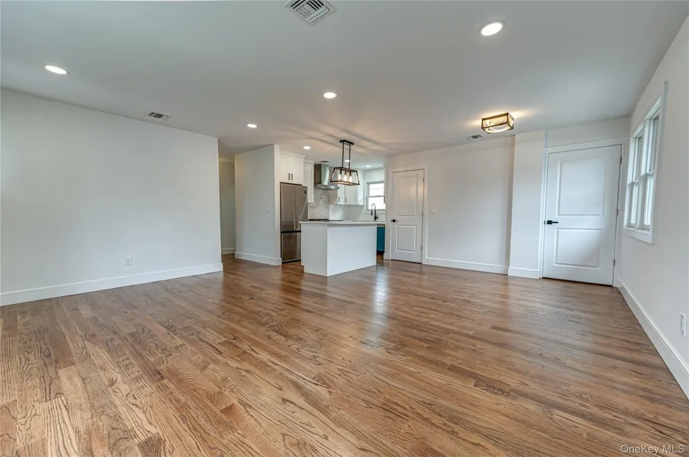 146 8th Street Bethpage, NY 11714