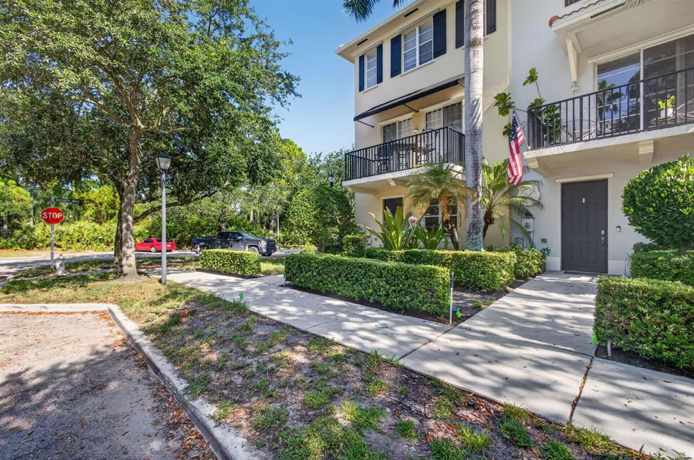 169 CAT ROCK LANE Jupiter, FL 33458