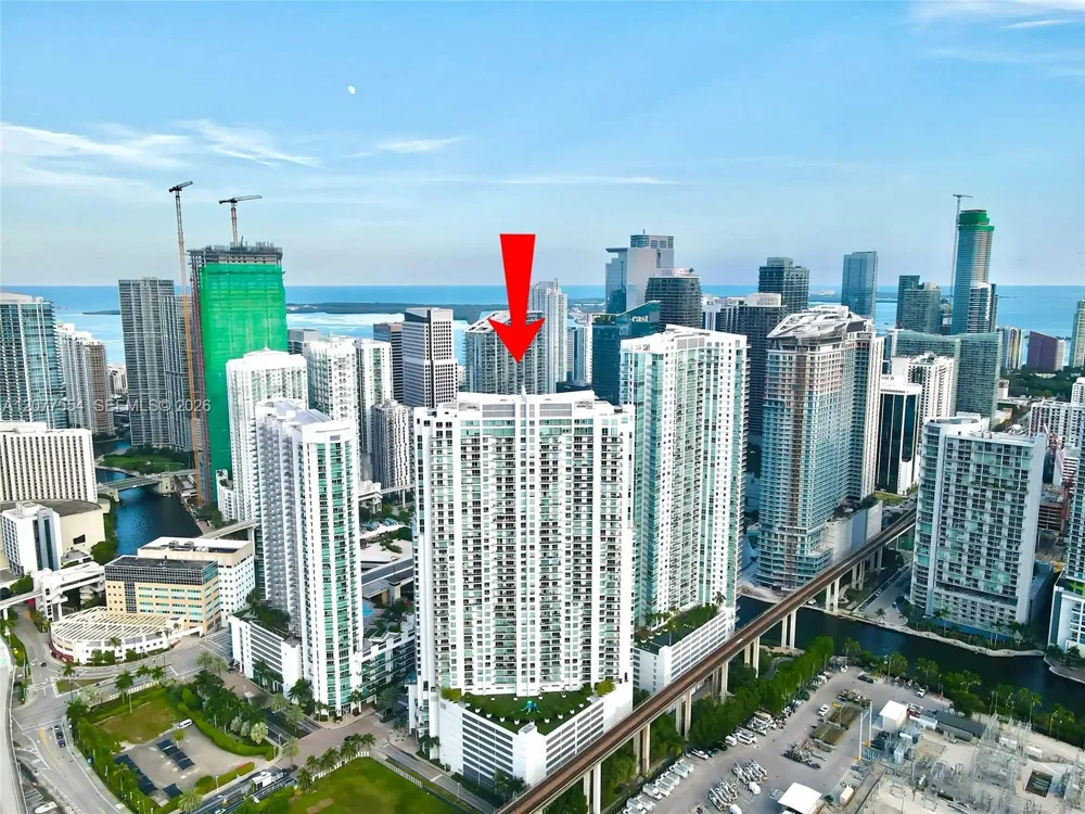 90 SW 3rd St #3306 Miami, FL 33130