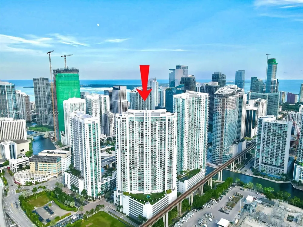 90 SW 3rd St #3306 Miami, FL 33130