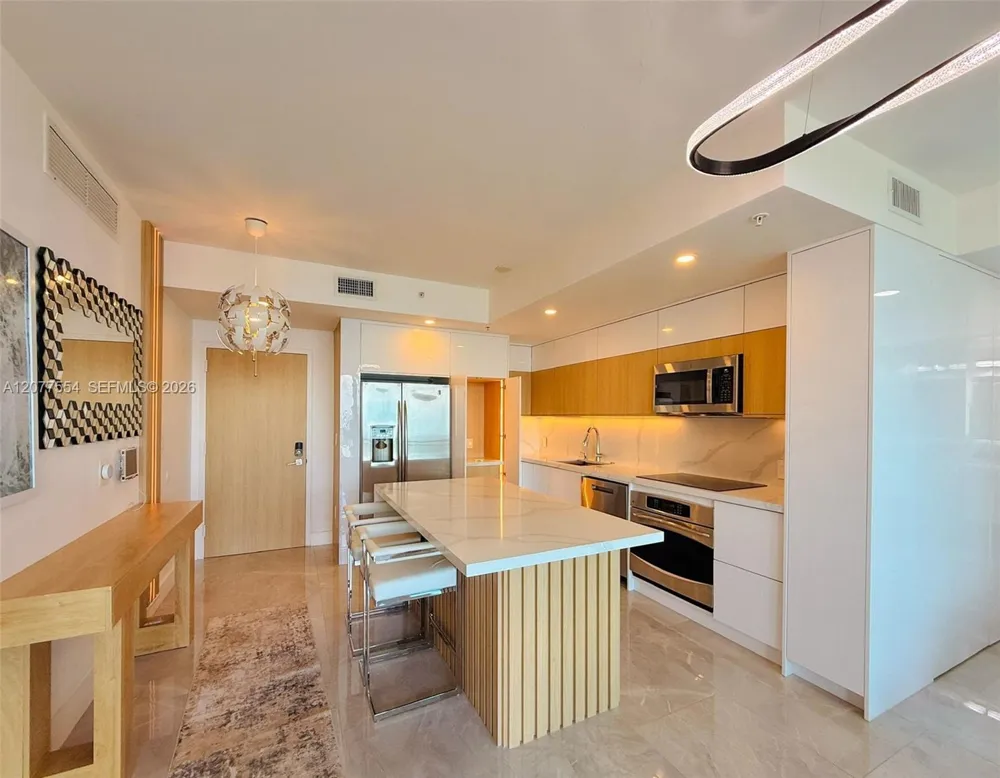 90 SW 3rd St #3306 Miami, FL 33130