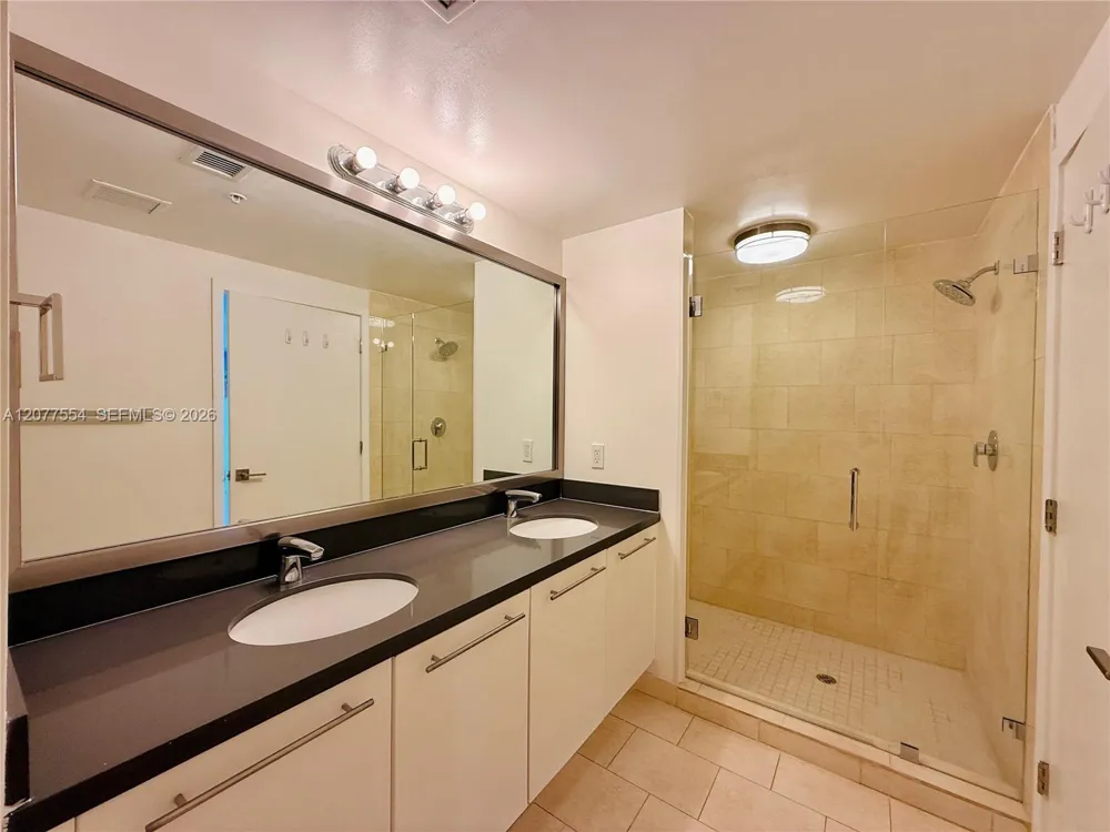 90 SW 3rd St #3306 Miami, FL 33130