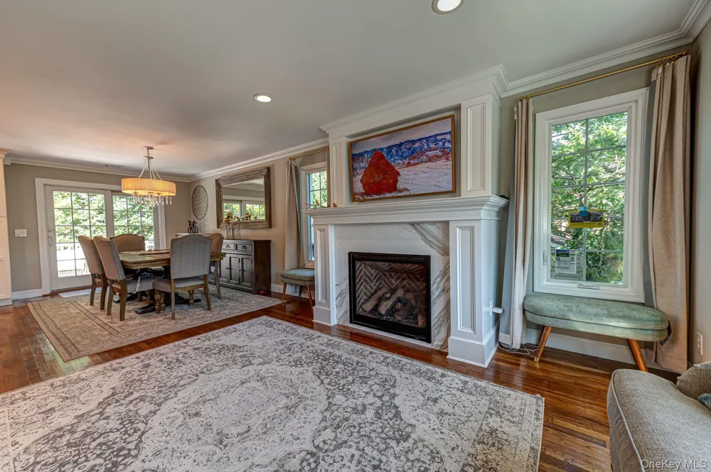 1814 Robin Lane Bellmore, NY 11710