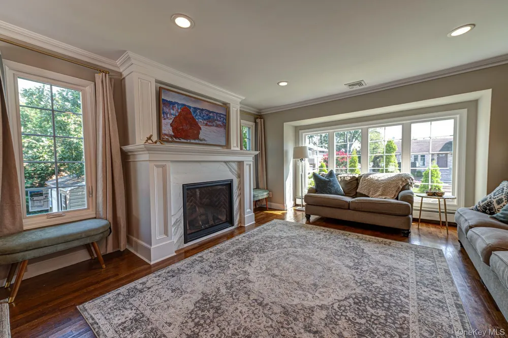 1814 Robin Lane Bellmore, NY 11710