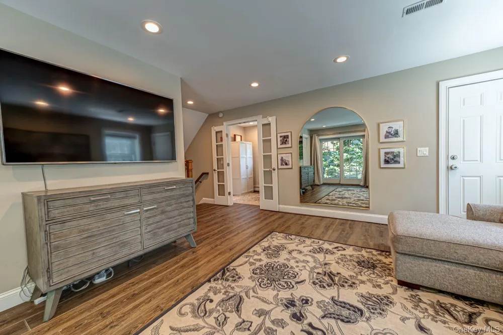 1814 Robin Lane Bellmore, NY 11710