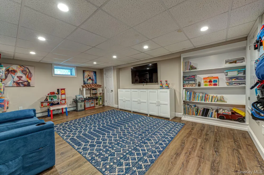1814 Robin Lane Bellmore, NY 11710
