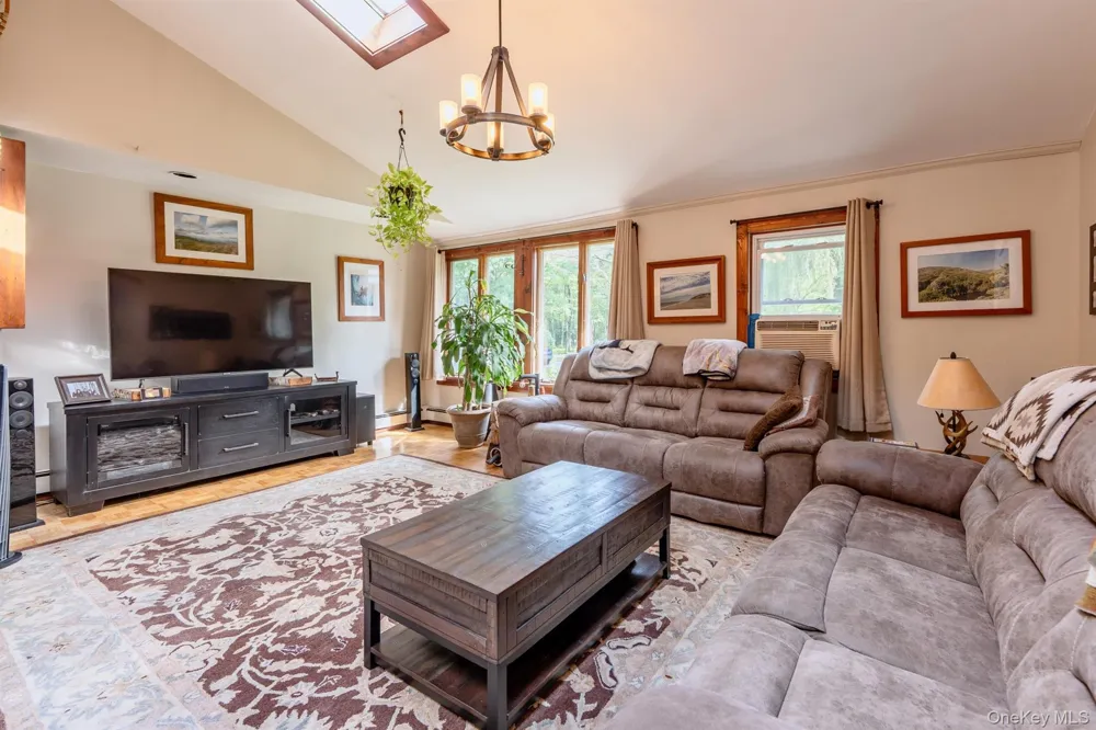 104 Park Place Saugerties, NY 12477