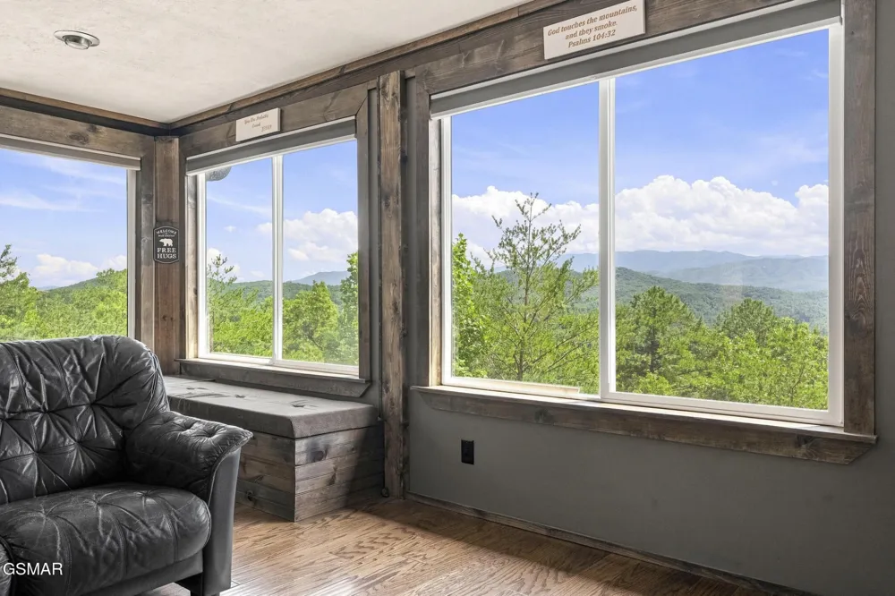 3307 Chinquapin Drive Sevierville, TN 37876