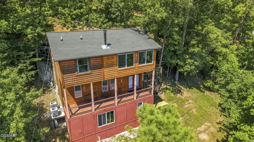 3307 Chinquapin Drive Sevierville, TN 37876