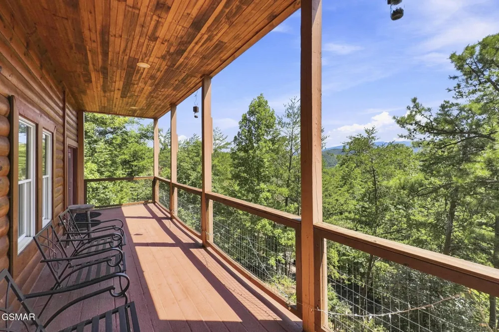 3307 Chinquapin Drive Sevierville, TN 37876