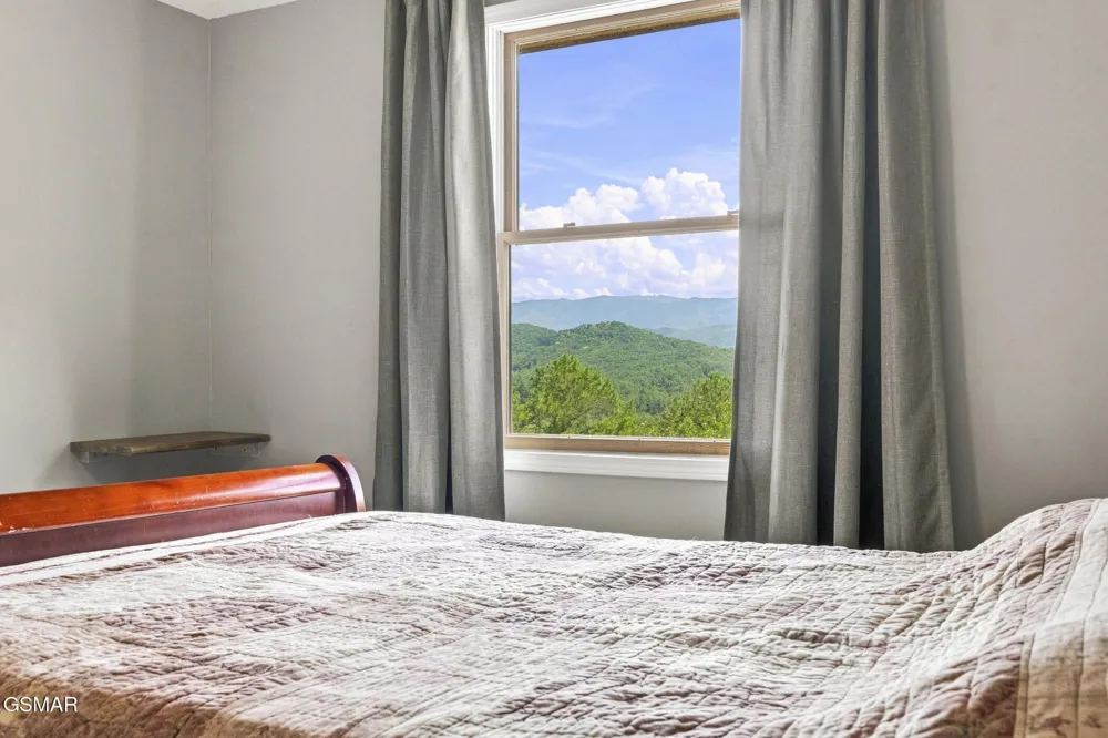 3307 Chinquapin Drive Sevierville, TN 37876