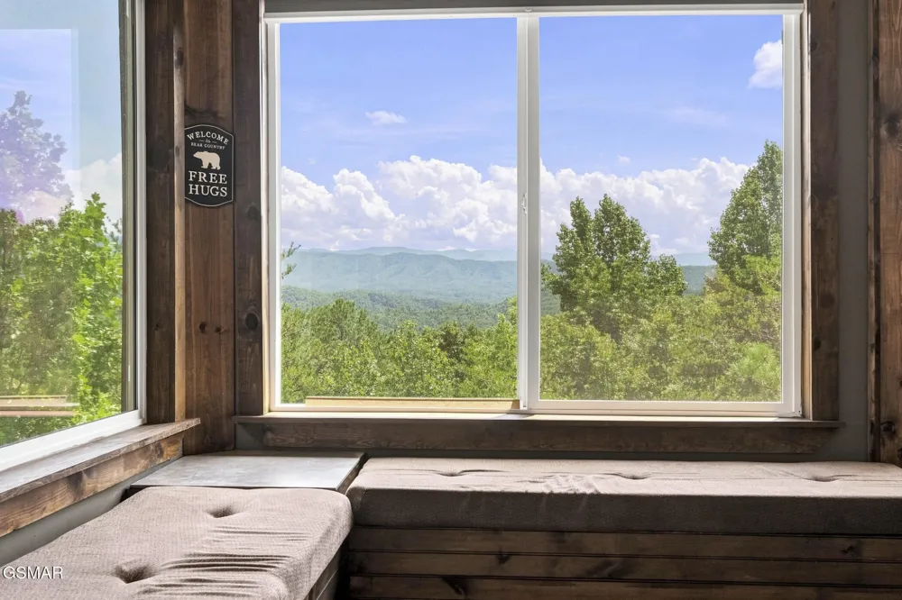 3307 Chinquapin Drive Sevierville, TN 37876