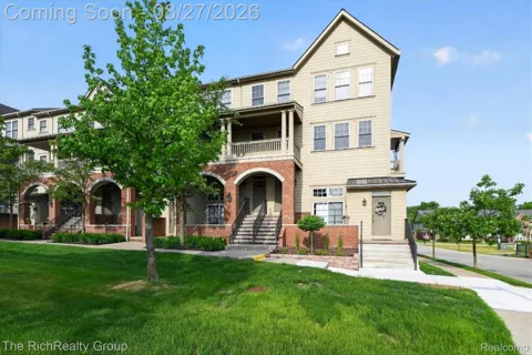 209 Amys Walk