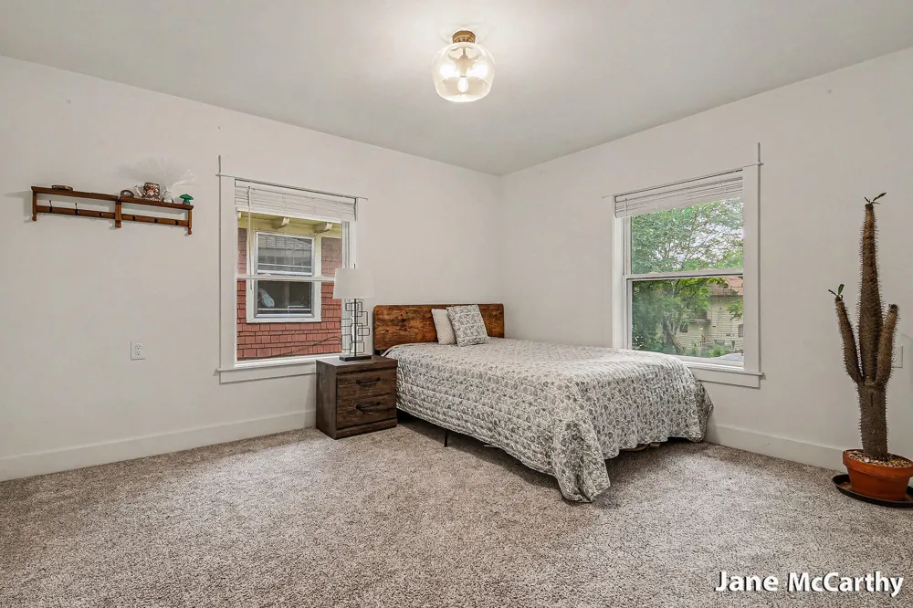 1240 Bemis Street SE Grand Rapids City, MI 49506