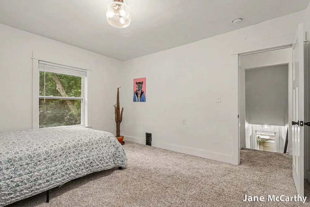 1240 Bemis Street SE Grand Rapids City, MI 49506