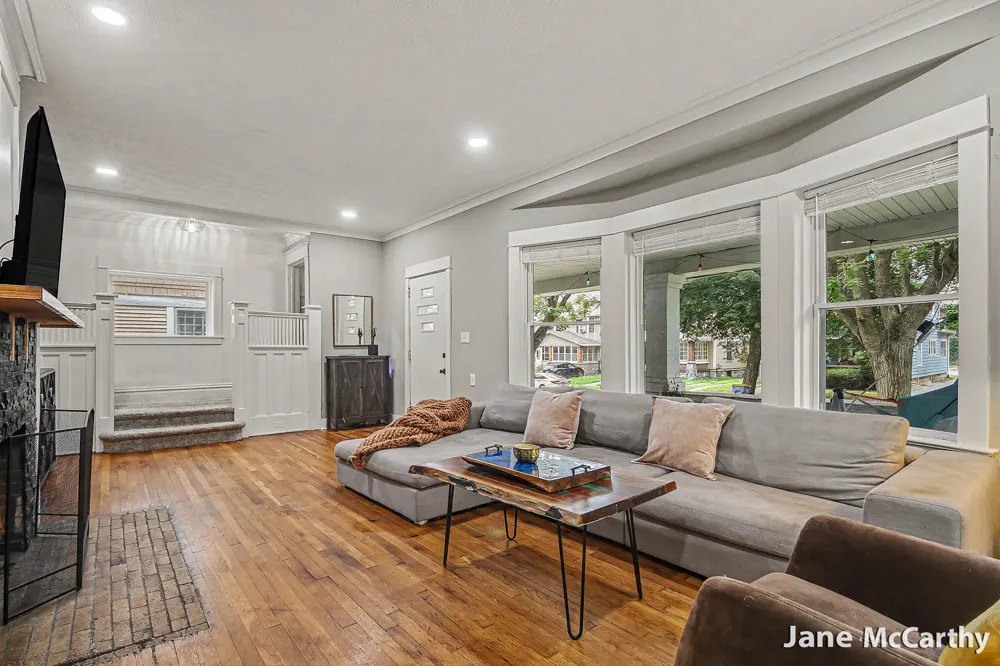 1240 Bemis Street SE Grand Rapids City, MI 49506