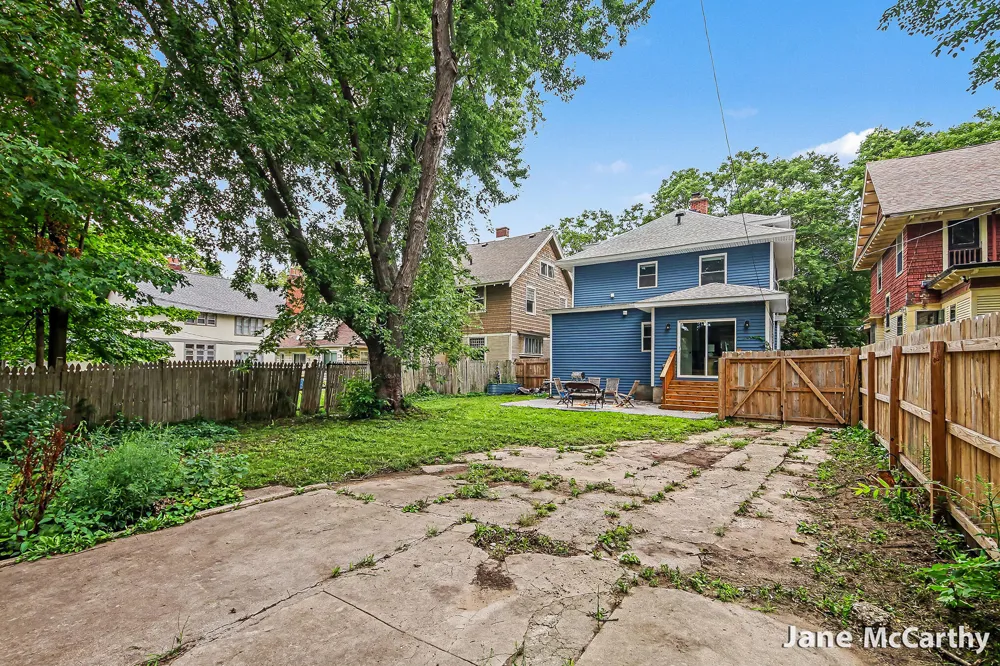 1240 Bemis Street SE Grand Rapids City, MI 49506