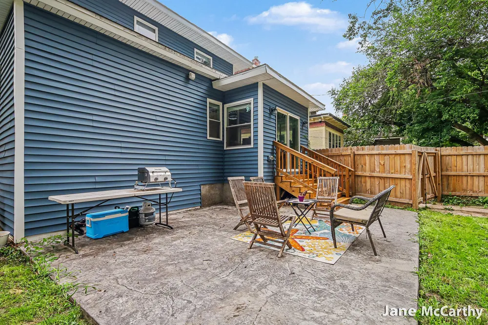 1240 Bemis Street SE Grand Rapids City, MI 49506