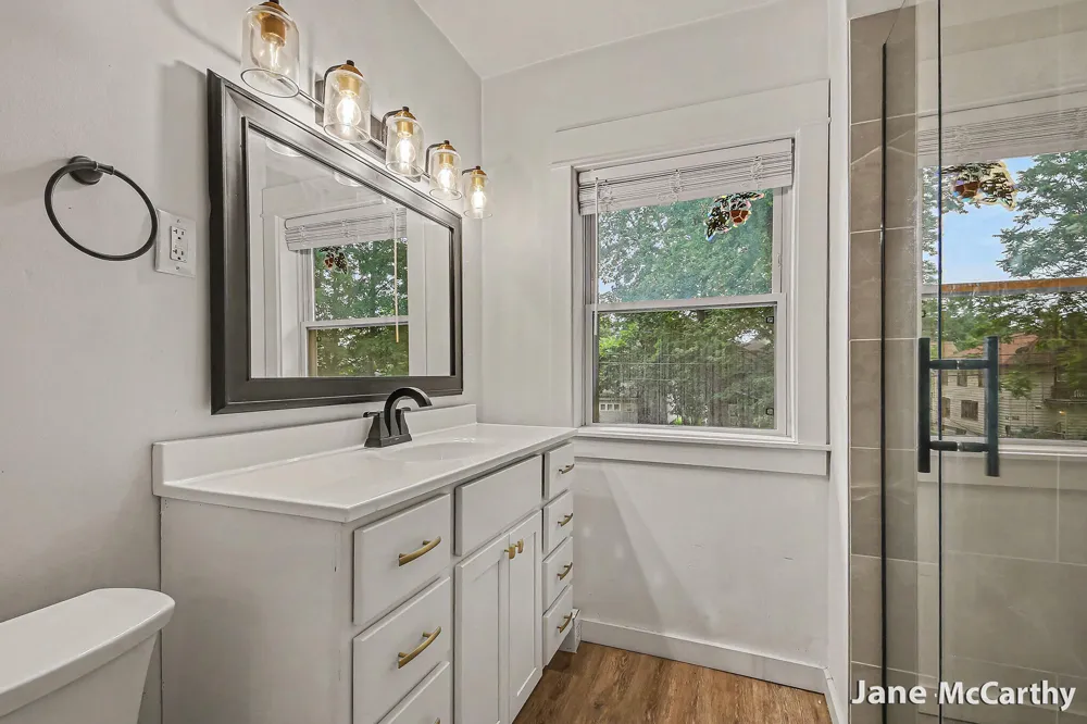 1240 Bemis Street SE Grand Rapids City, MI 49506