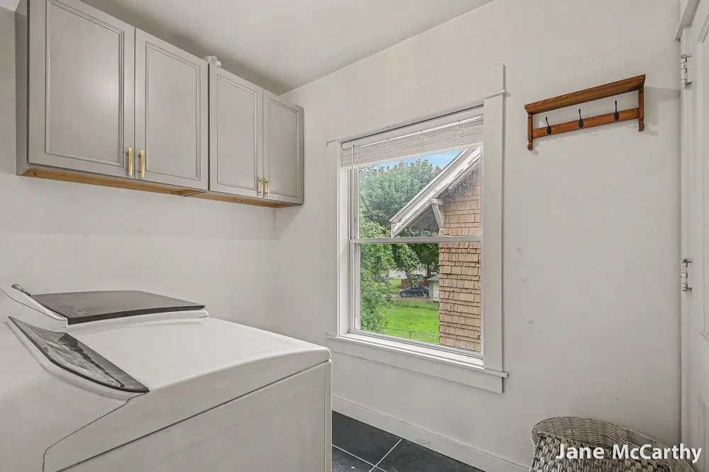 1240 Bemis Street SE Grand Rapids City, MI 49506