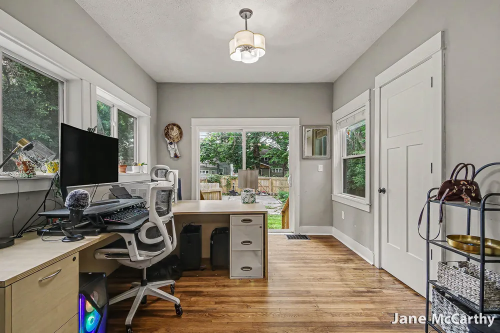 1240 Bemis Street SE Grand Rapids City, MI 49506