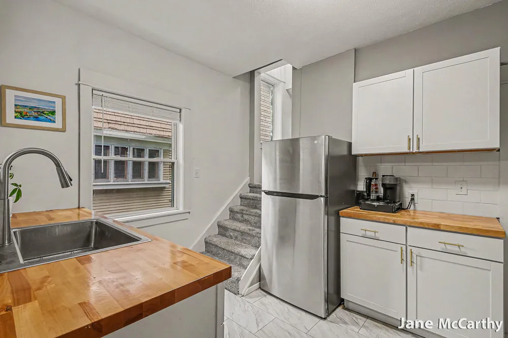 1240 Bemis Street SE Grand Rapids City, MI 49506