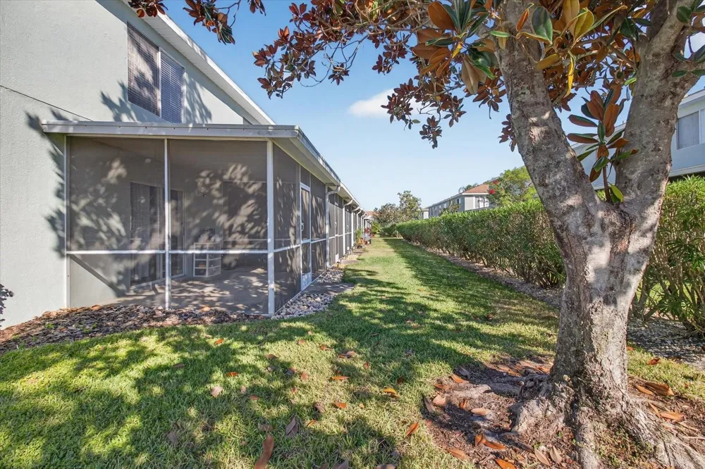 2140 FLUORSHIRE DRIVE Brandon, FL 33511