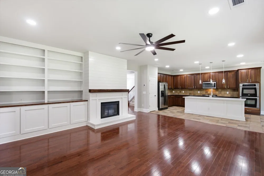 1203 Lanier Springs DR Buford, GA 30518