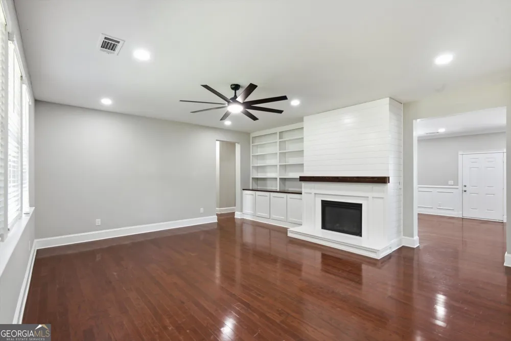 1203 Lanier Springs DR Buford, GA 30518