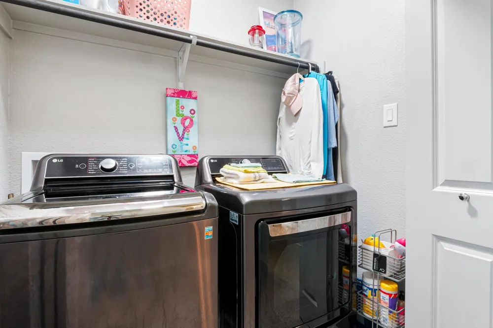 2301 Local Rebel Loop Leander, TX 78641