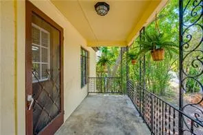 4001 Maplewood Avenue #B Austin, TX 78722