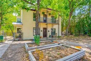4001 Maplewood Avenue #B Austin, TX 78722