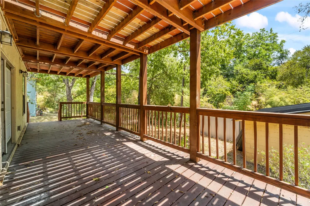 4001 Maplewood Avenue #B Austin, TX 78722