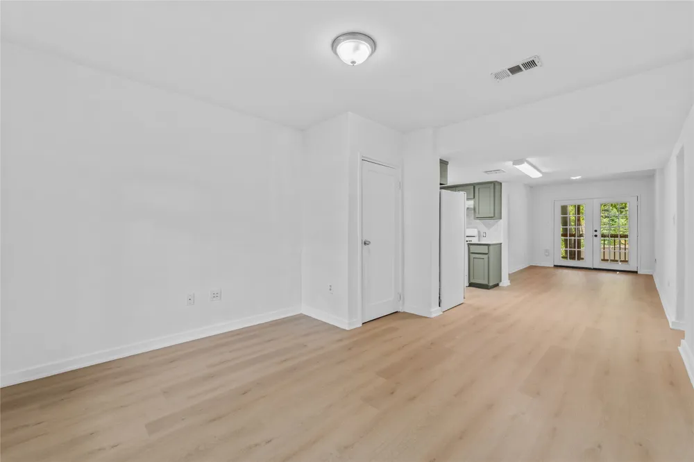 4001 Maplewood Avenue #B Austin, TX 78722
