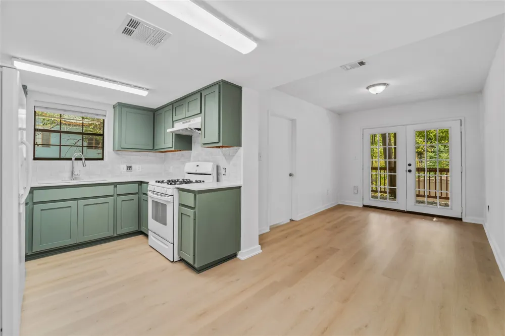 4001 Maplewood Avenue #B Austin, TX 78722