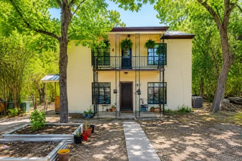 4001 Maplewood Avenue #B