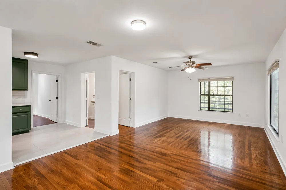 4001 Maplewood Avenue #B Austin, TX 78722