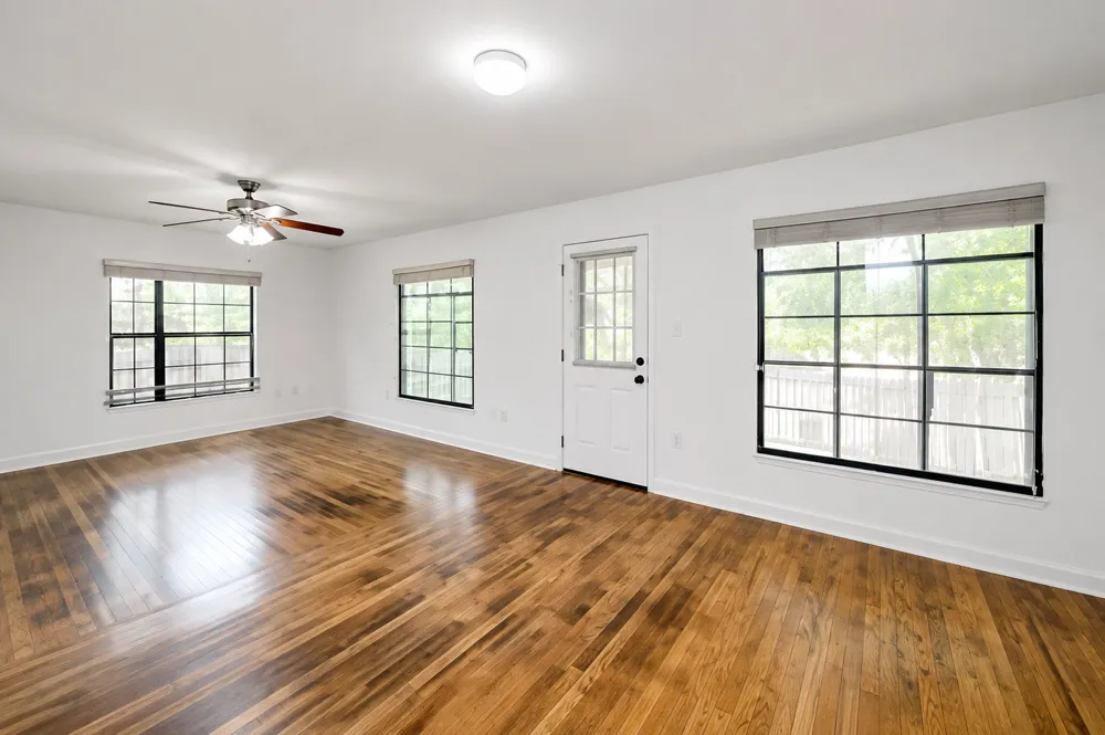 4001 Maplewood Avenue #B Austin, TX 78722