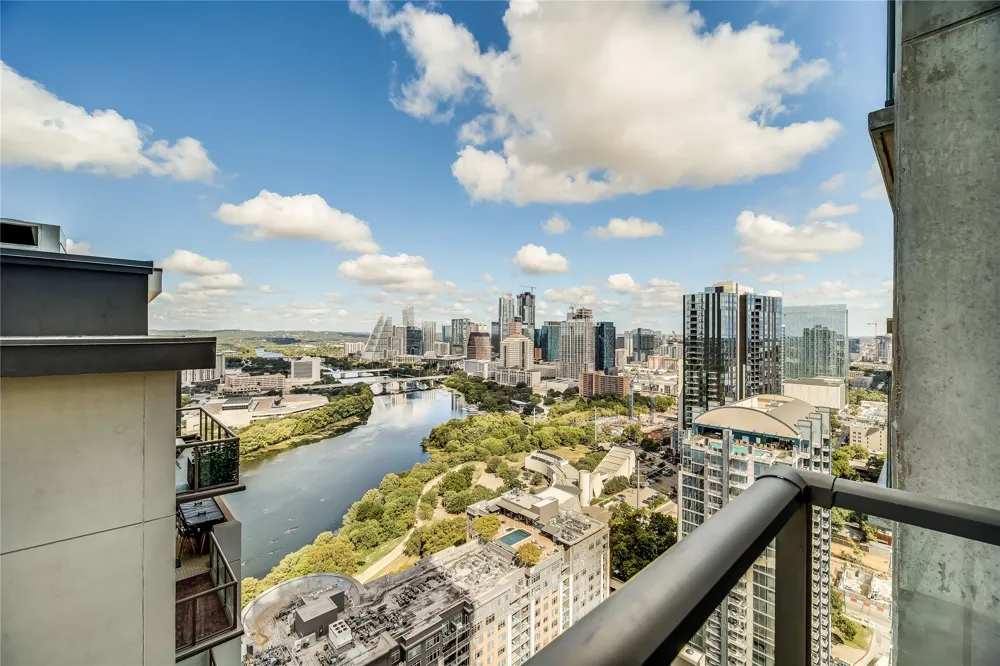 44 East Avenue #2903 Austin, TX 78701