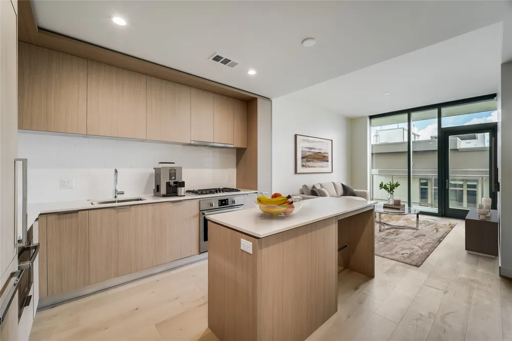 44 East Avenue #2903 Austin, TX 78701